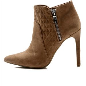 NWT BCBG Chameleon Smoked Taupe Suede Booties